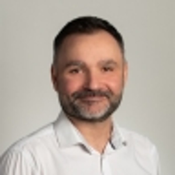 Frank Nikolic
