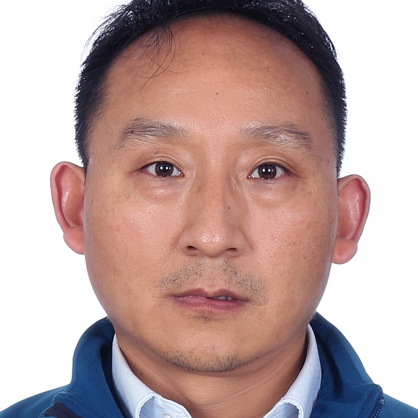 Xiaowei Huang