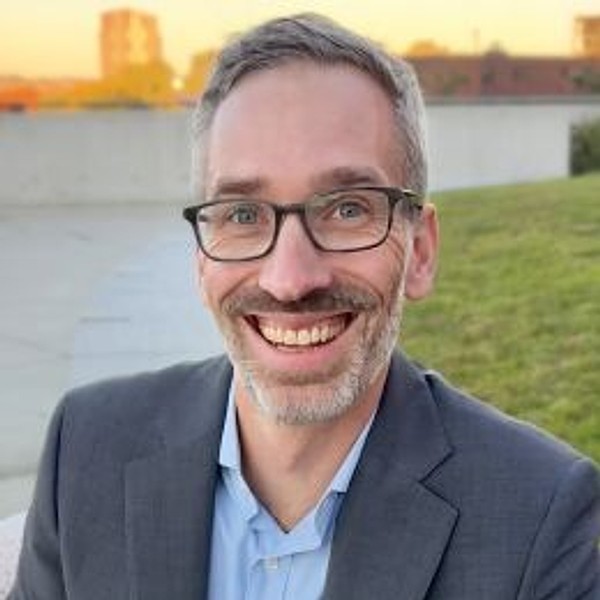 Christopher Thompson