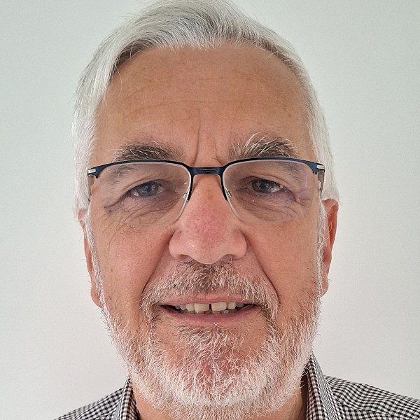 Ian Rosam